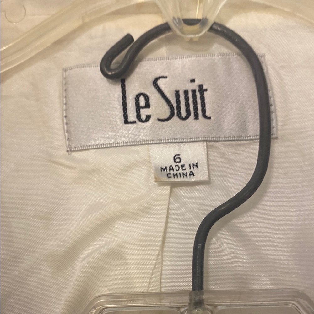 Le Suit White Floral Trim Blazer and Black pants suit - Picture 2 of 3